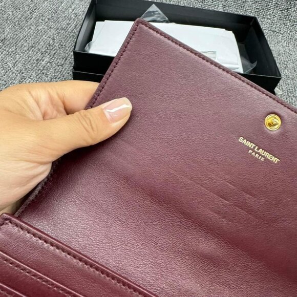 100% Authentic Yves Saint Laurent Leather Wallet - Picture 9 of 10